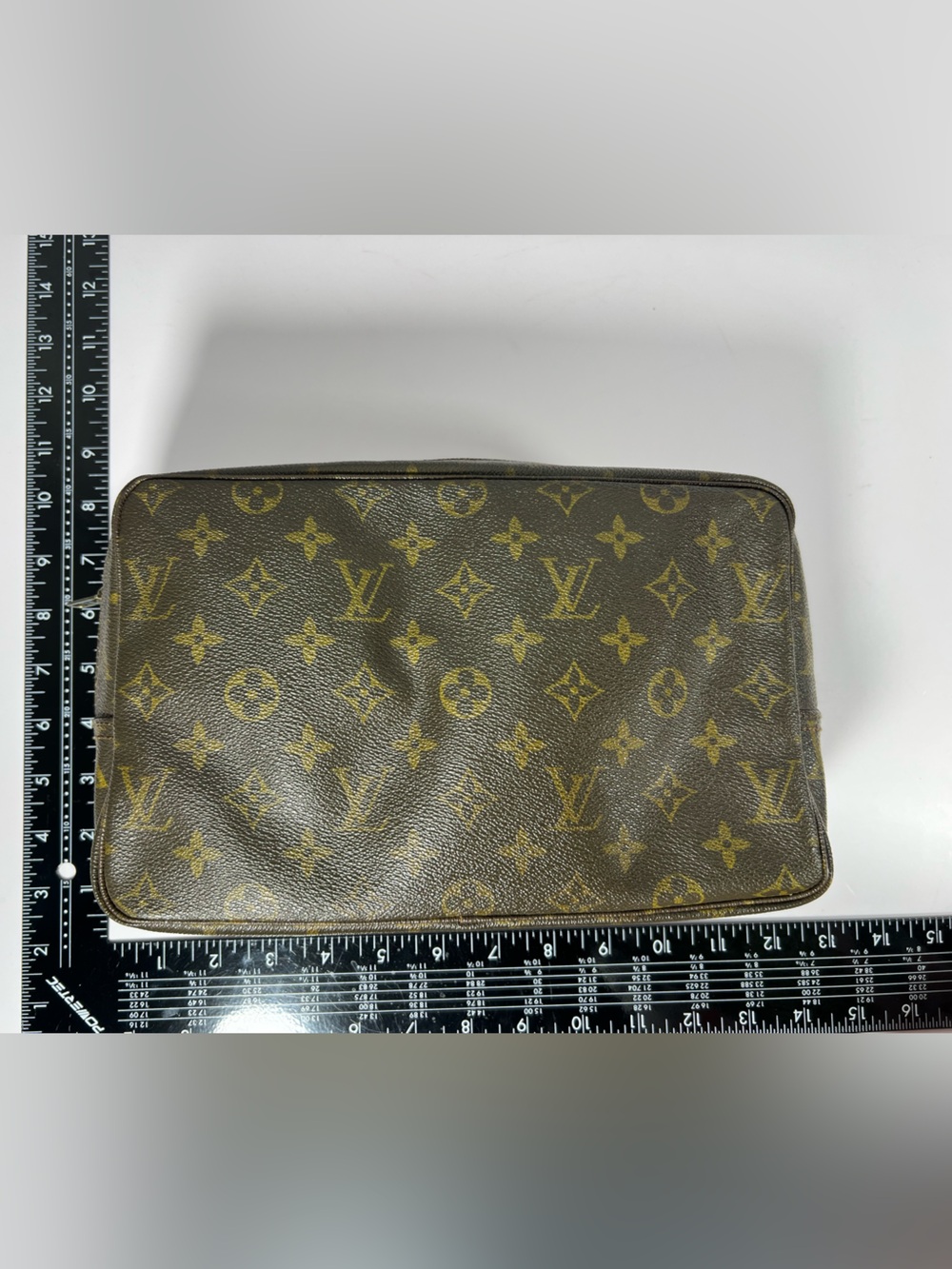 7010: Louis Vuitton Monogram Poche Toilette 26 Cosmetic Travel Toiletry Case - Picture 14 of 15